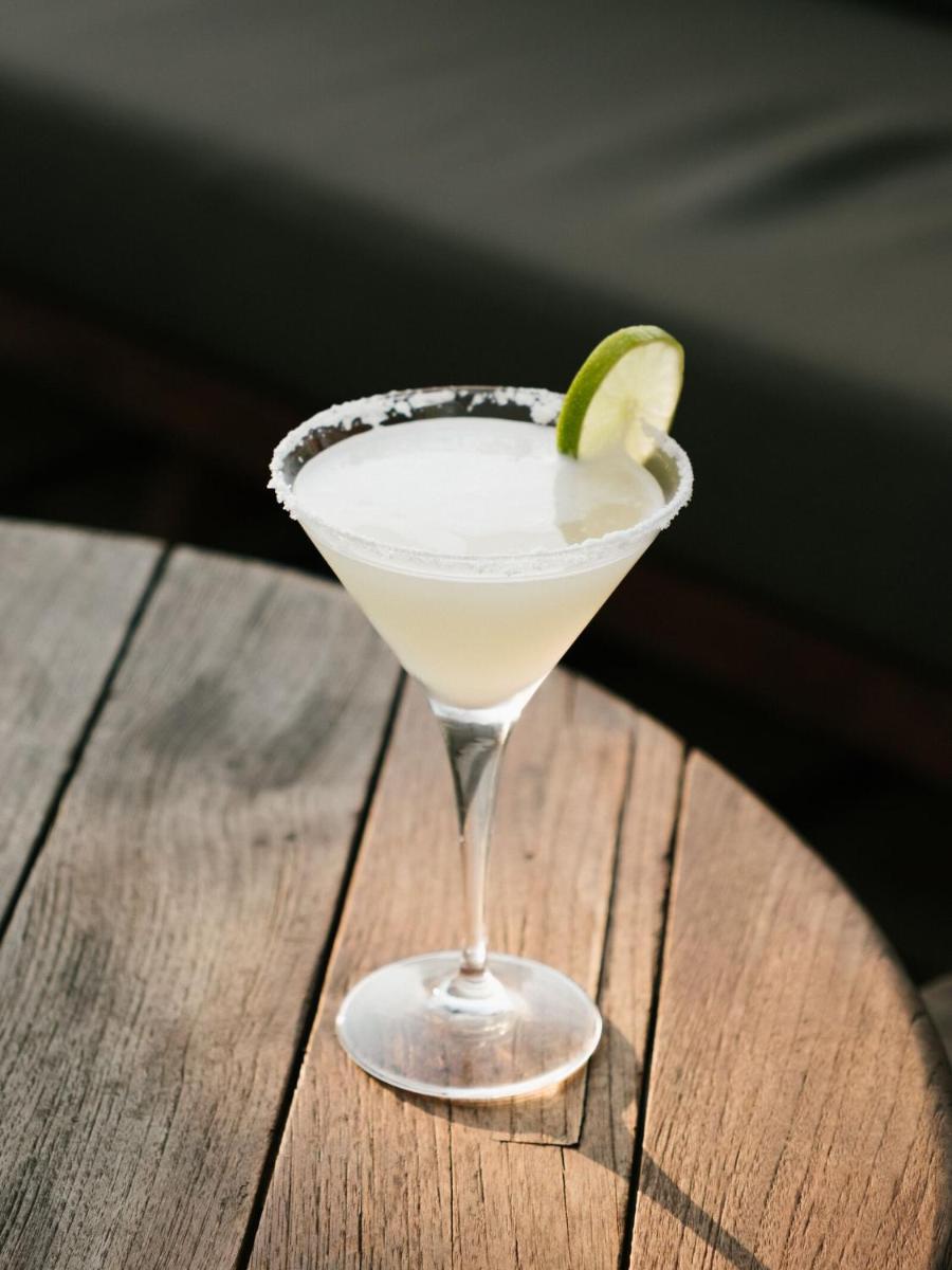 Bebidas en CAP Menorca Relais & Chateaux