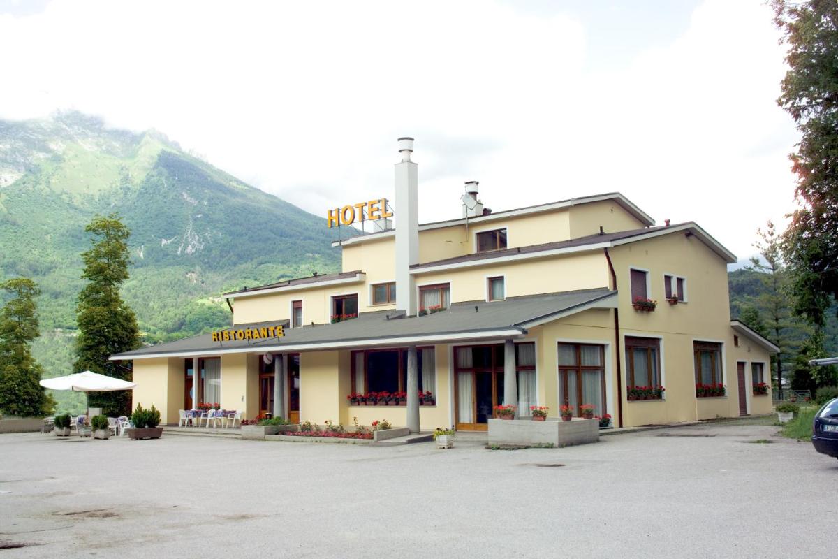 Hotel Dante - Housity