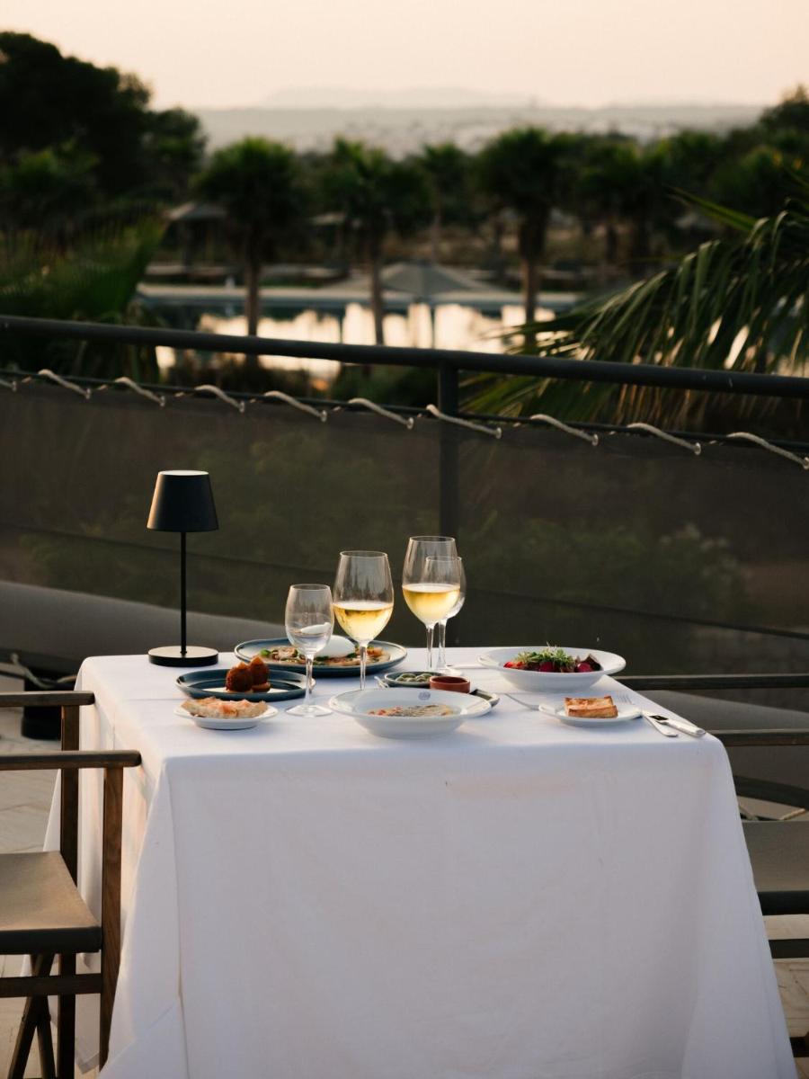 Bebidas en CAP Menorca Relais & Chateaux