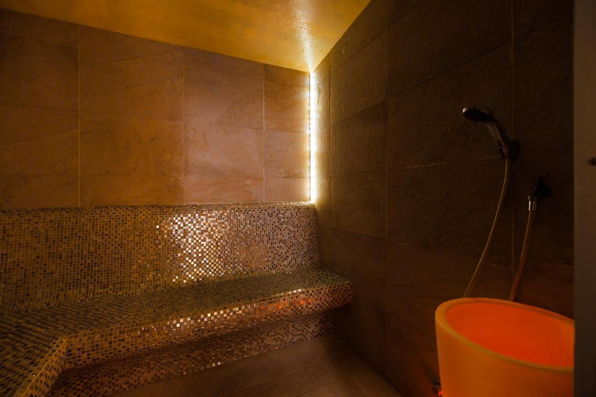 Salle de bains dans l'établissement Boscolo Lyon Hotel & Spa