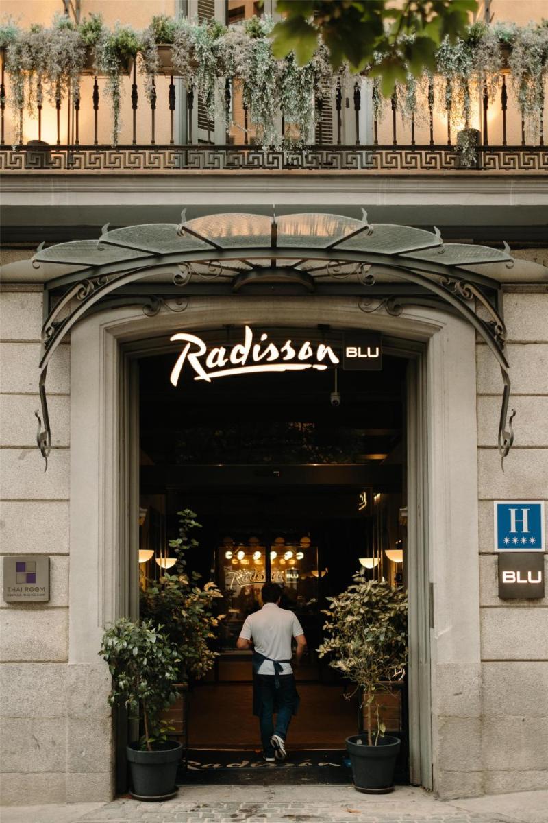 Clientes alojados en Radisson Blu Hotel, Madrid Prado