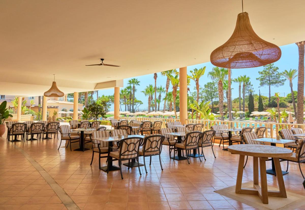 Um restaurante ou outro lugar para comer em PortoBay Blue Ocean