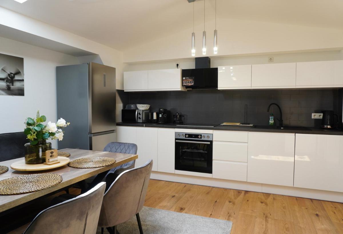 Modern Holiday Apartment in Anklam - Next to City Center - Housity