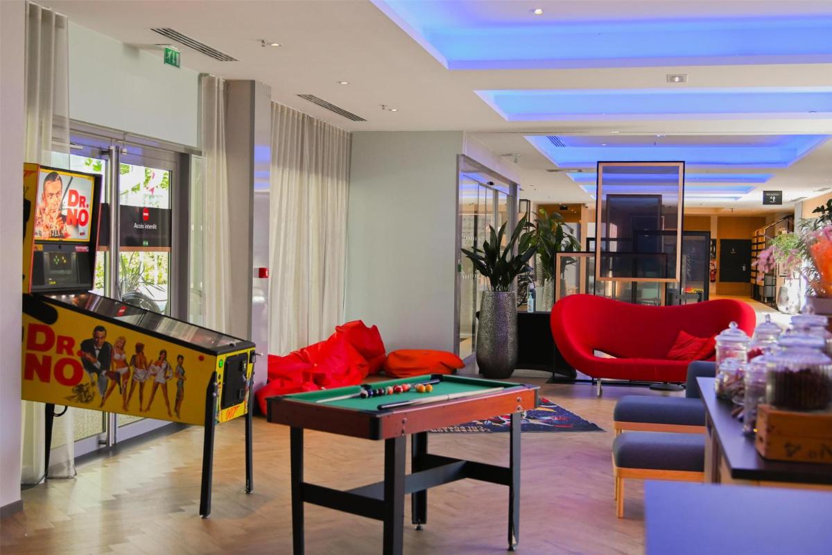 Coin salon dans l'établissement Radisson Blu Hotel Toulouse Airport