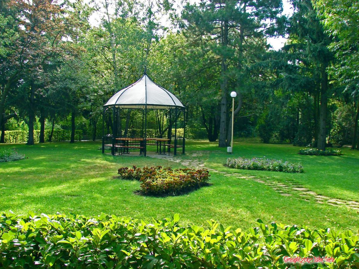 Family Hotel Residence - Housity