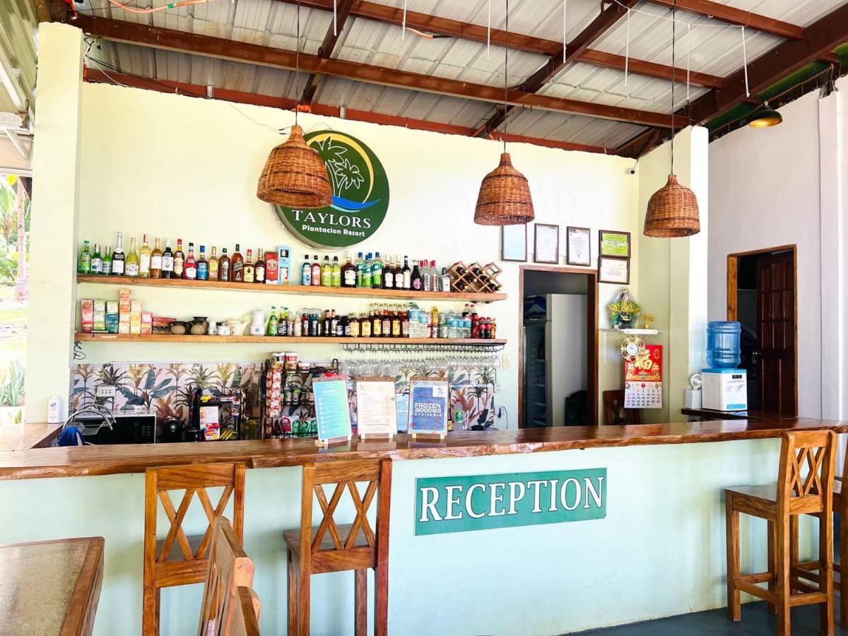 Taylors Plantacion Resort- The Villa - Housity