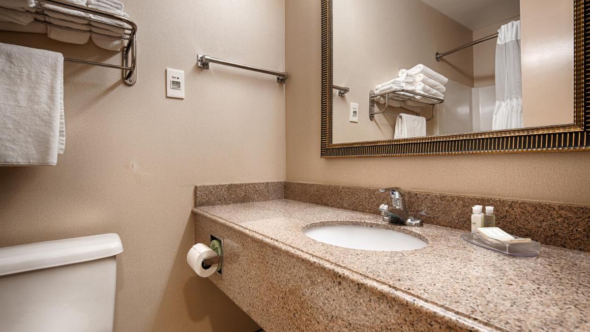 Best Western Dunkirk & Fredonia Inn - Housity