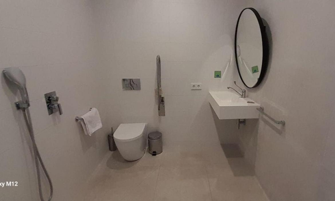 Un baño de Alannia Salou