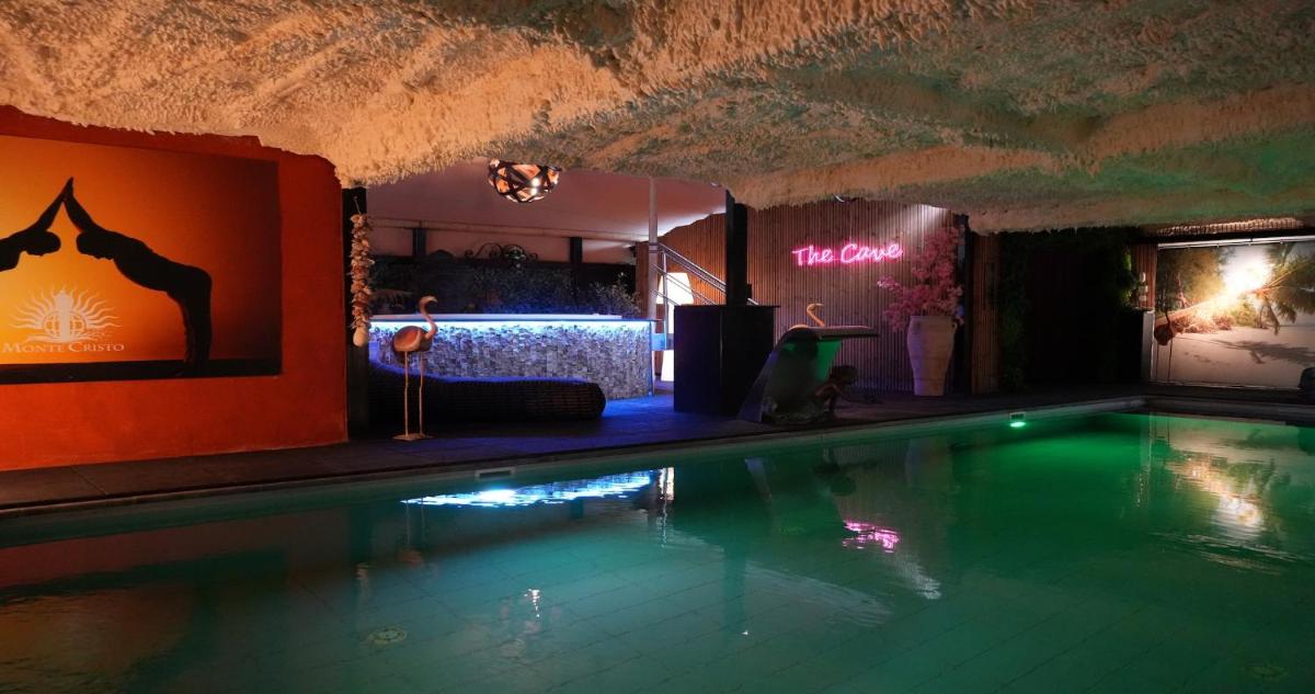 Hotel Monte Cristo - Housity