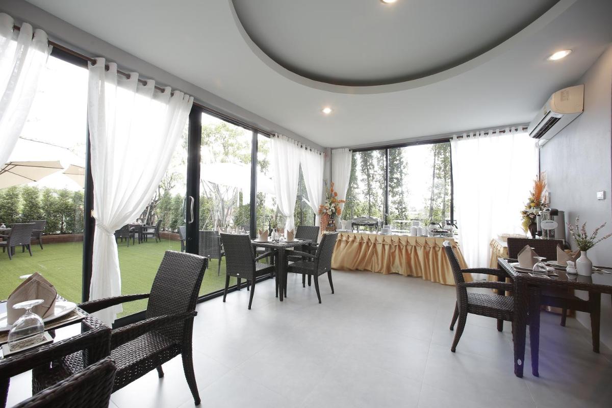 D11 Hotel - Housity
