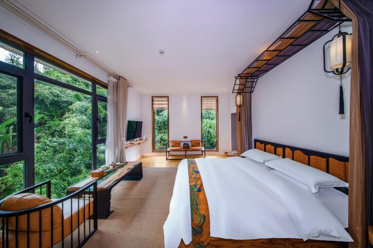 Zhangjiajie Speak to Stone Art Holiday Hotel - Housity