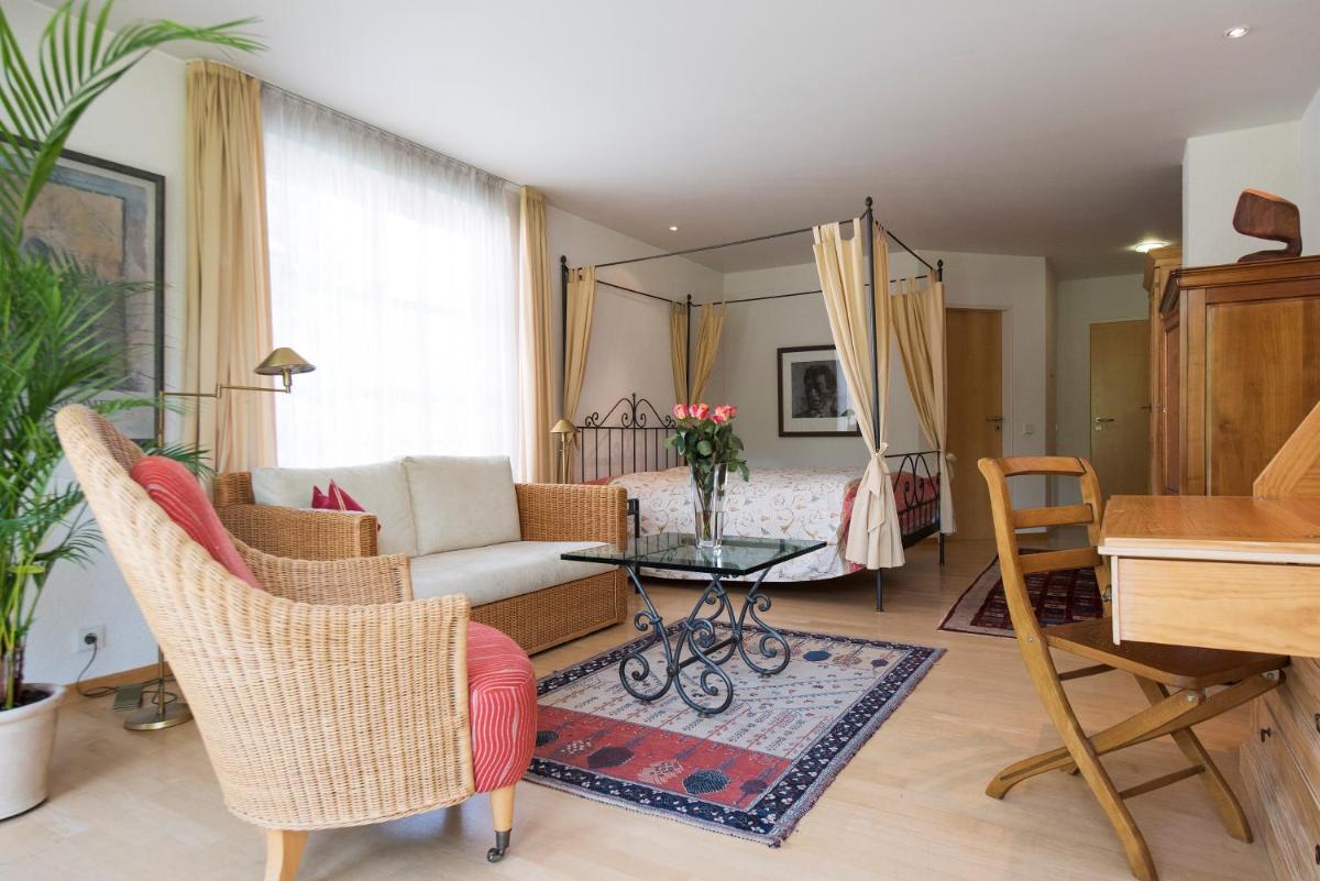 ArtVilla am See - offen April bis August 2025 - Housity