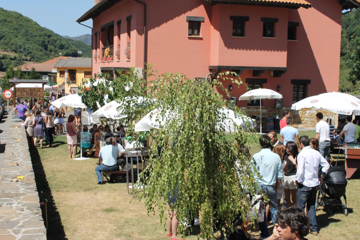 Clientes alojados en Hotel Rural El Fundil