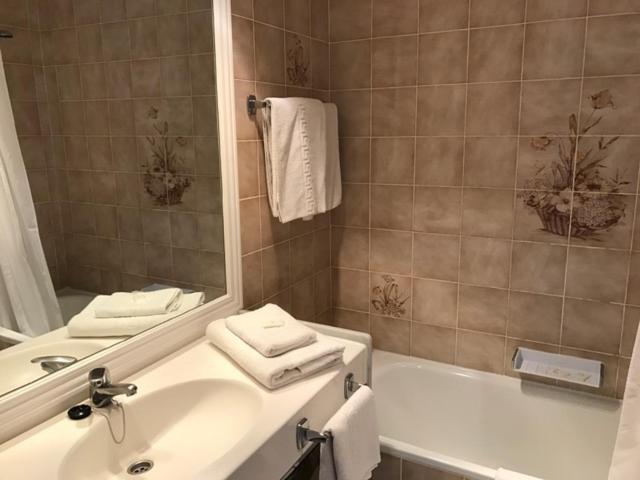 Miraflores Resort - Housity