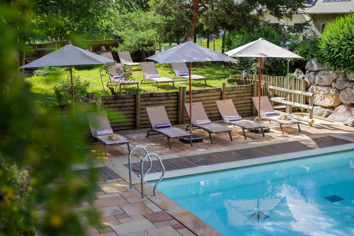 Piscine de l'établissement Alliey & Spa Piscine Appart-hôtel Serre chevalier ou située à proximité