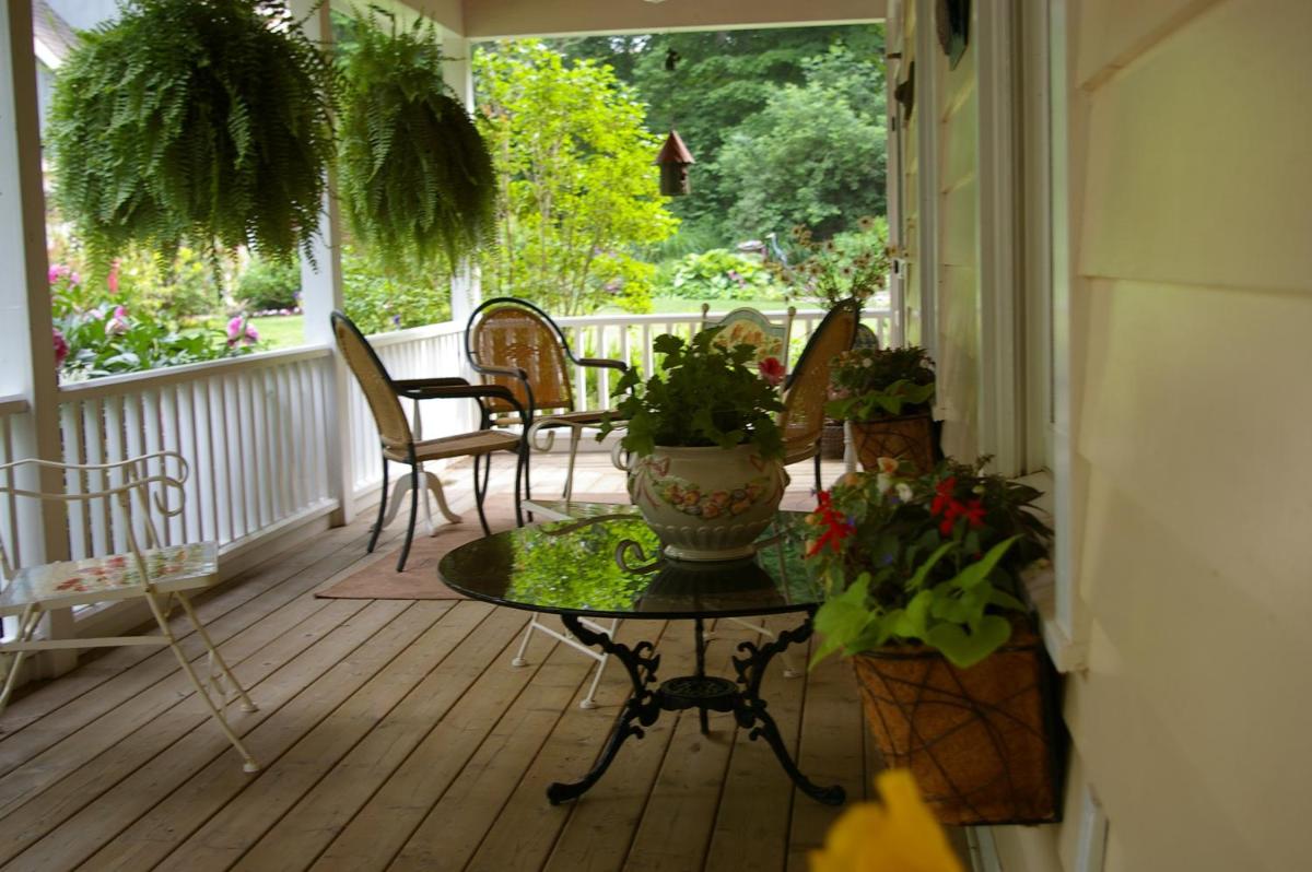 Suitetrails - Royal Manor Bed & Breakfast