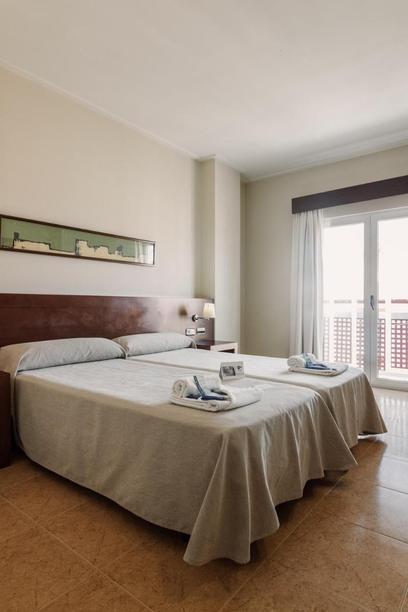 Hotel Traíña - Housity