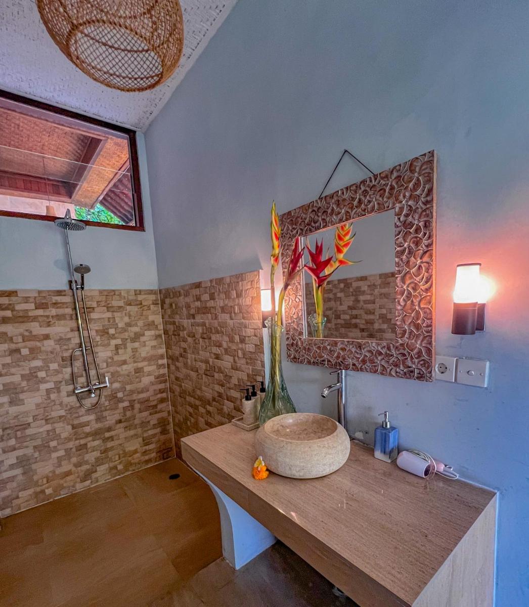 Made Punia's Jungle - Housity