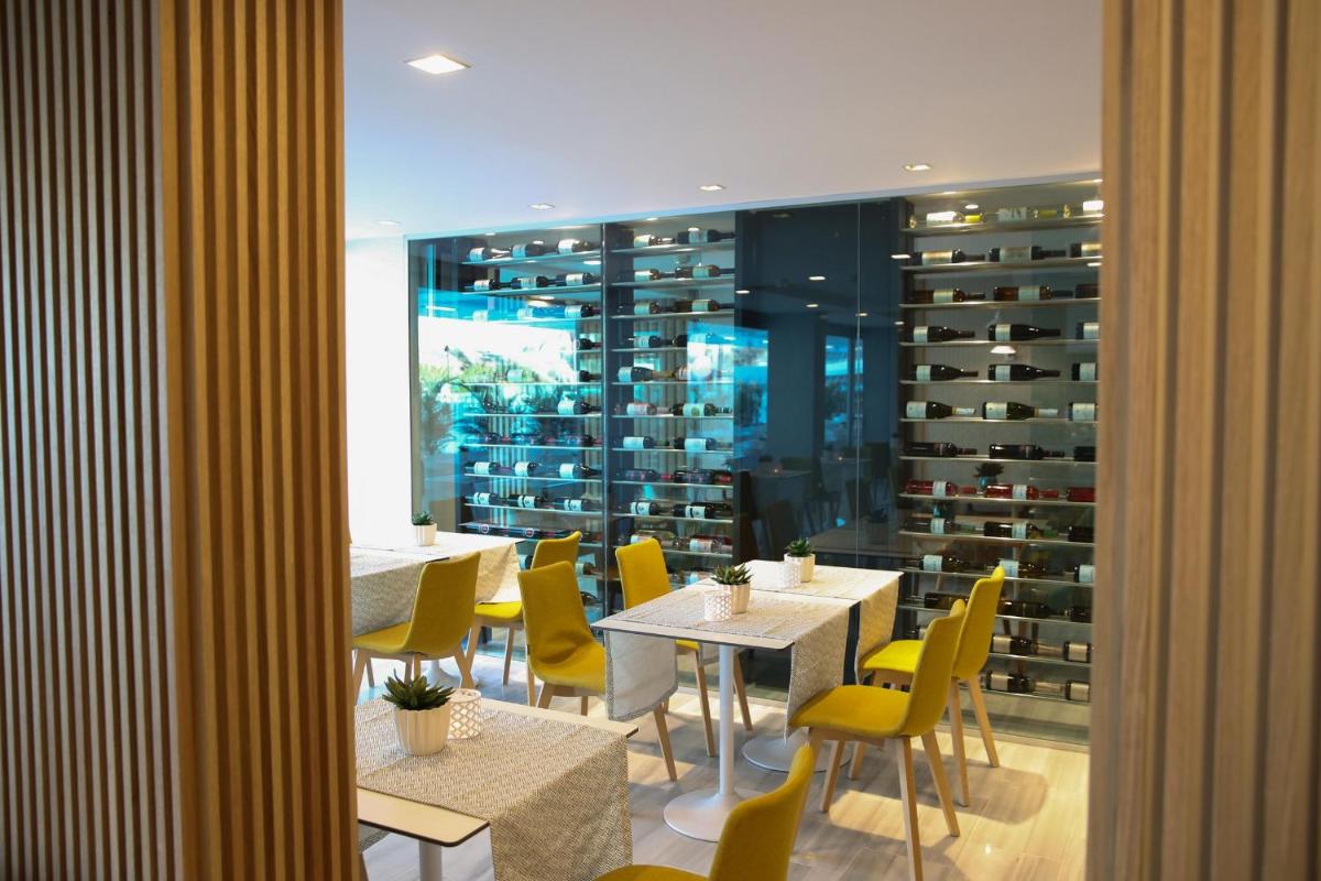 Zona de estar de Santa Monica Suites Hotel