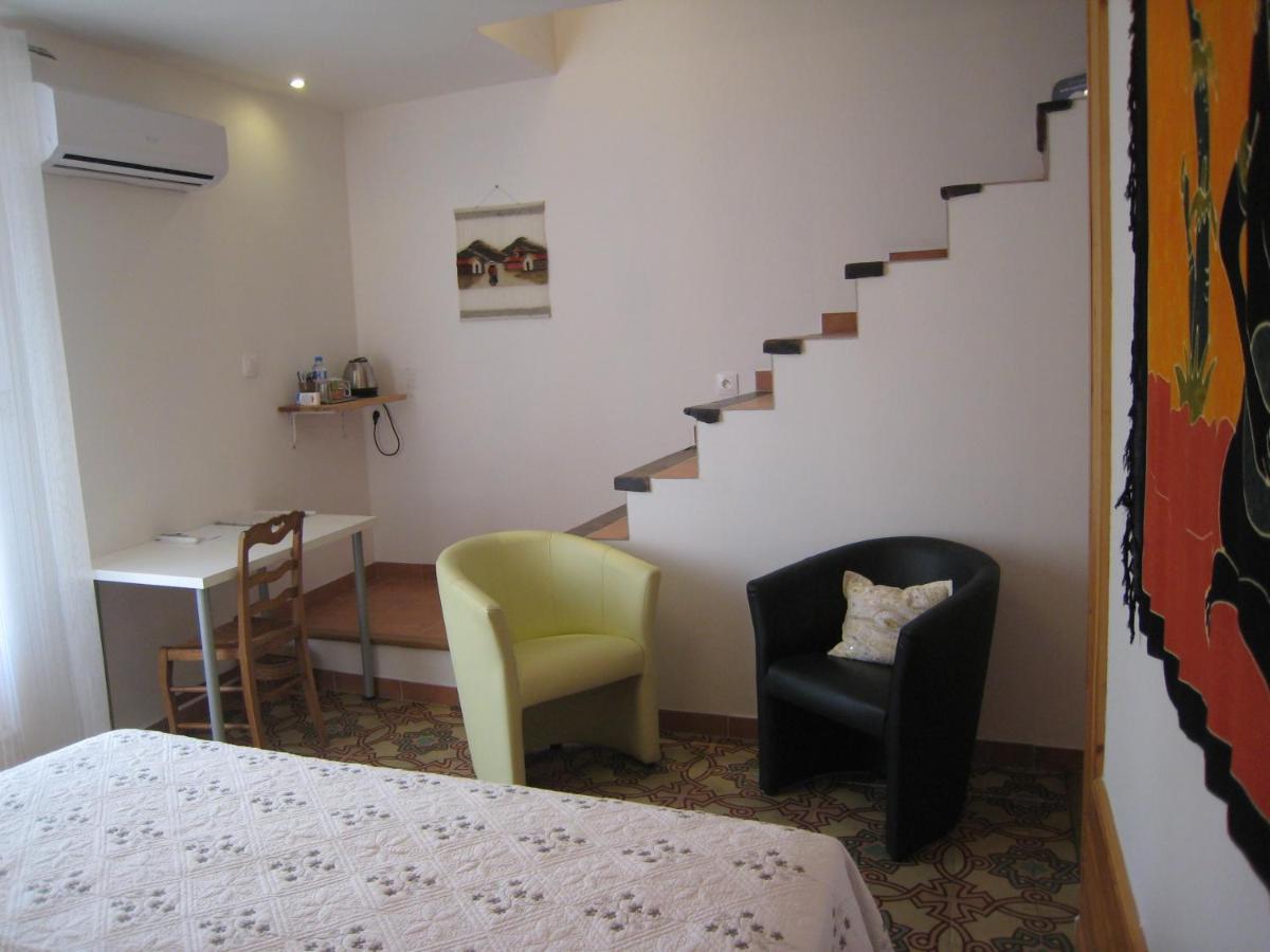 Petite Suite Douillette - Housity