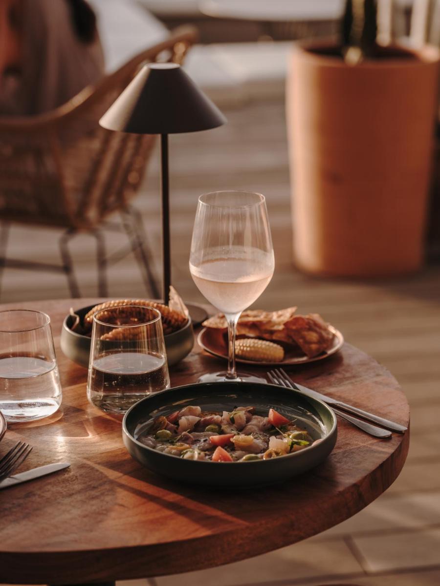 Comida en o cerca de este hotel