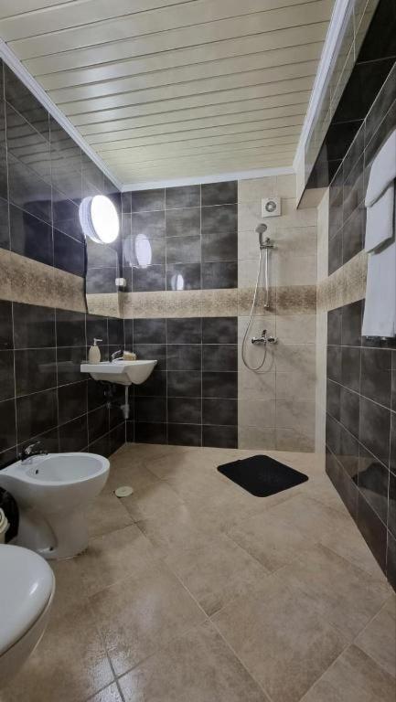 The English Guest House - Housity