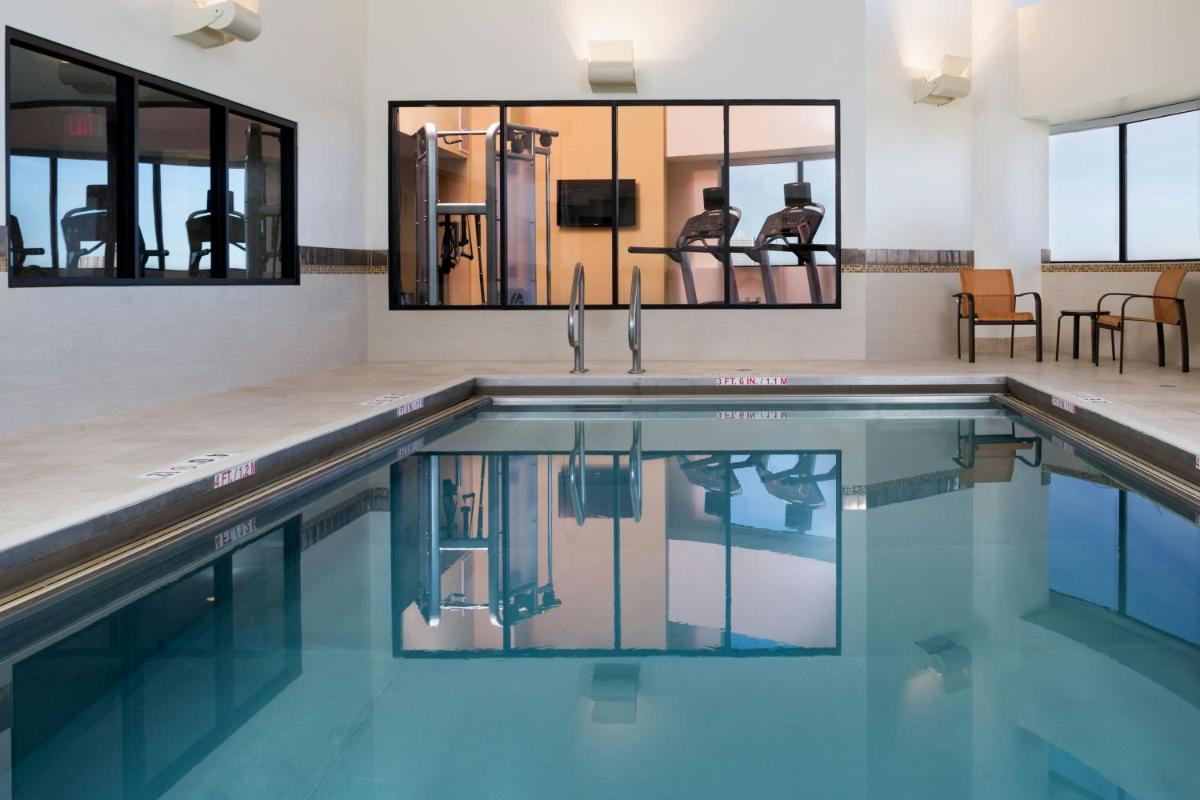 Courtyard by Marriott Minneapolis Downtown - Housity