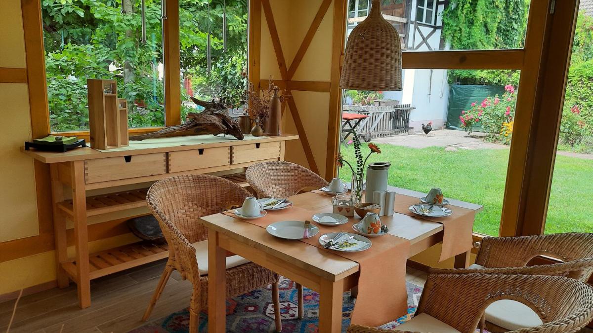 Hotel garni & Oma's Heuhotel 'Pension zur Galerie' - Housity