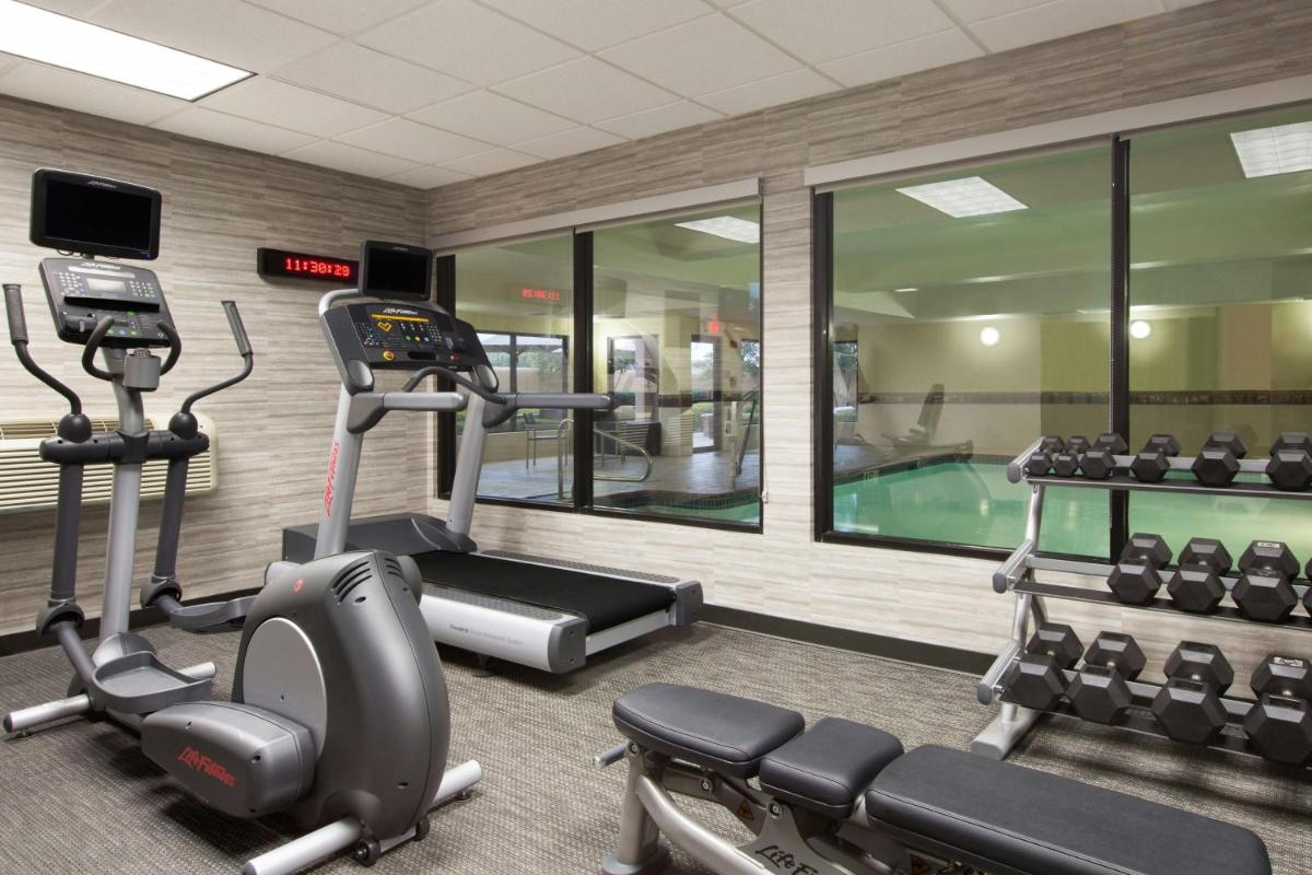 Courtyard Dallas Mesquite - Housity