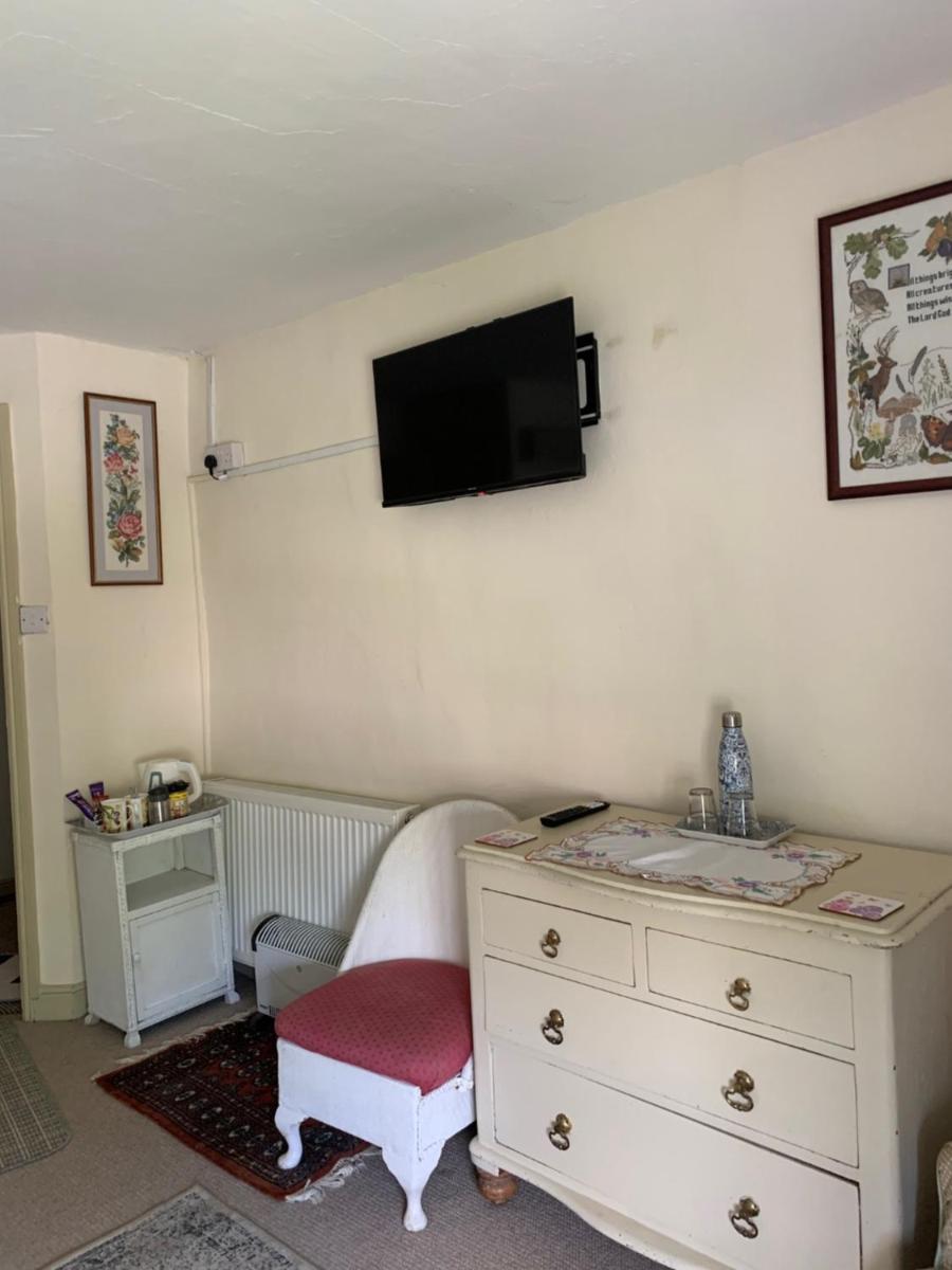 Manor Farm Bed & Breakfast - Housity
