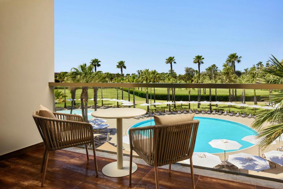 A piscina em ou perto de Algarve Marriott Salgados Golf Resort & Spa