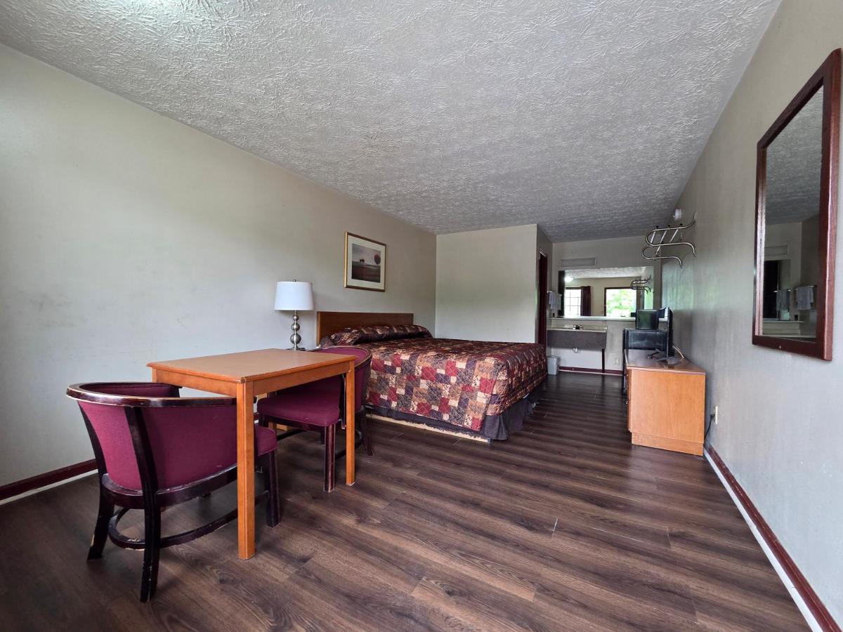 Hotel Deerfield Inn & Suites Acworth Atlanta - Housity