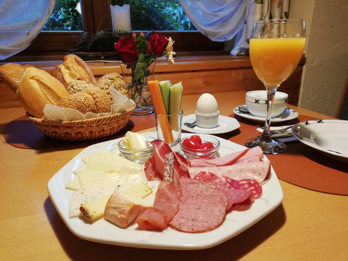 Hotel-Pension Breig Garni - Housity
