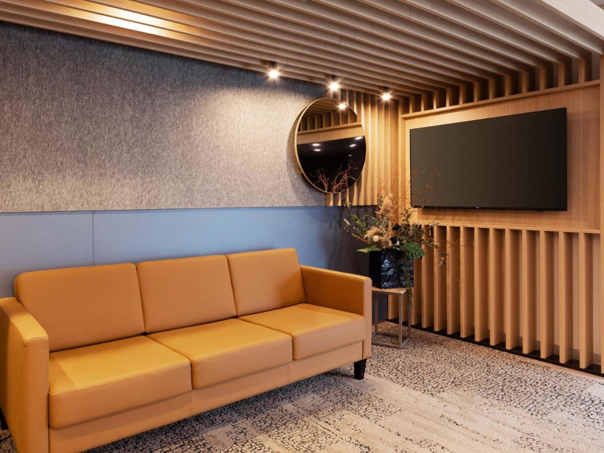 B&B Hotel Duisburg Hbf-Nord - Housity