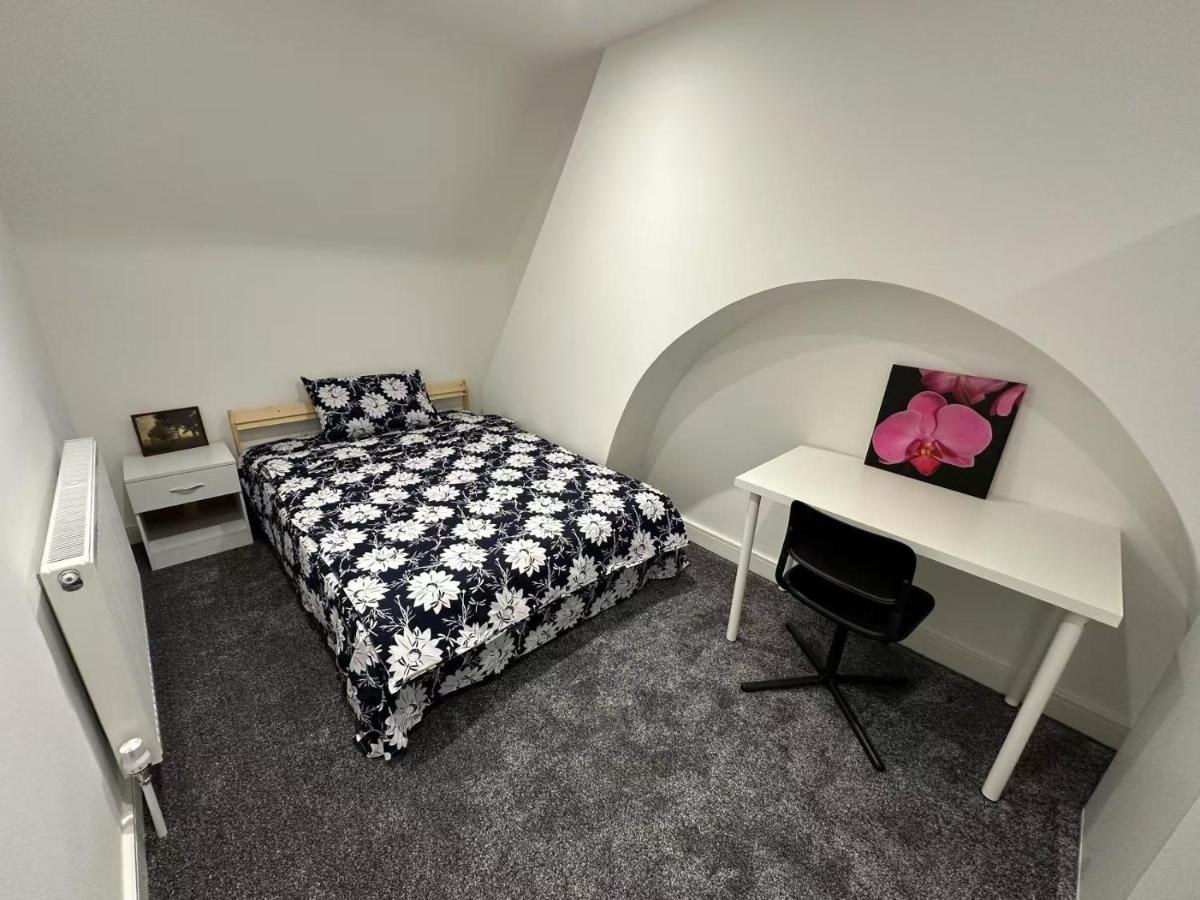 City Stays at St Patricks - Private Ensuites - Housity