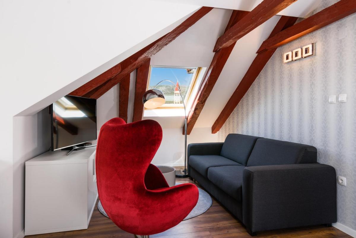 Heritage Hotel Vila Sikaa - Housity