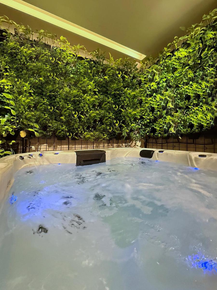 Tbilisi Edition - Design Hotel & Private Spa - Hizvo