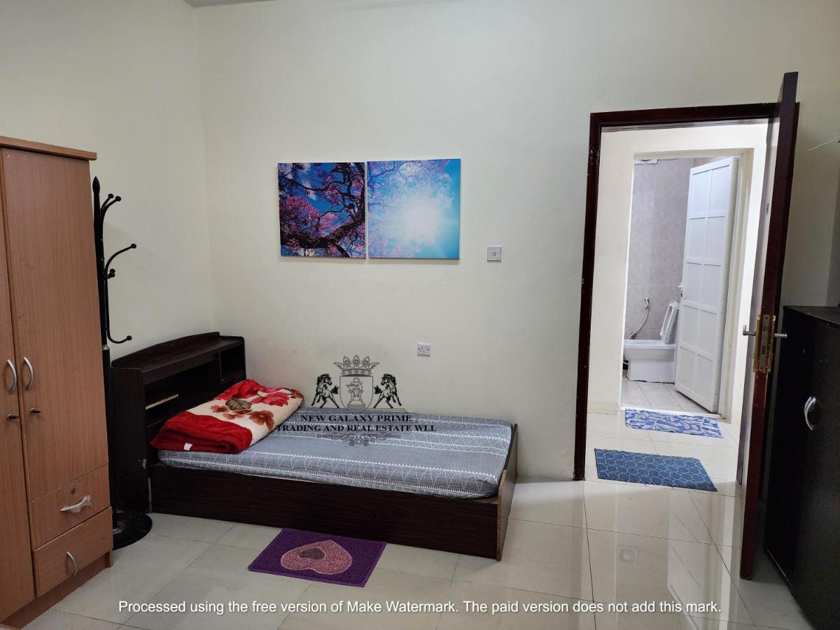 Galaxia Imparcial Male Accommodation - Housity