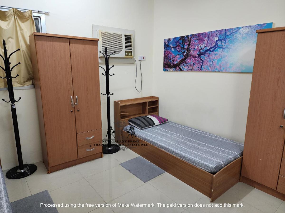 Galaxia Imparcial Male Accommodation - Housity