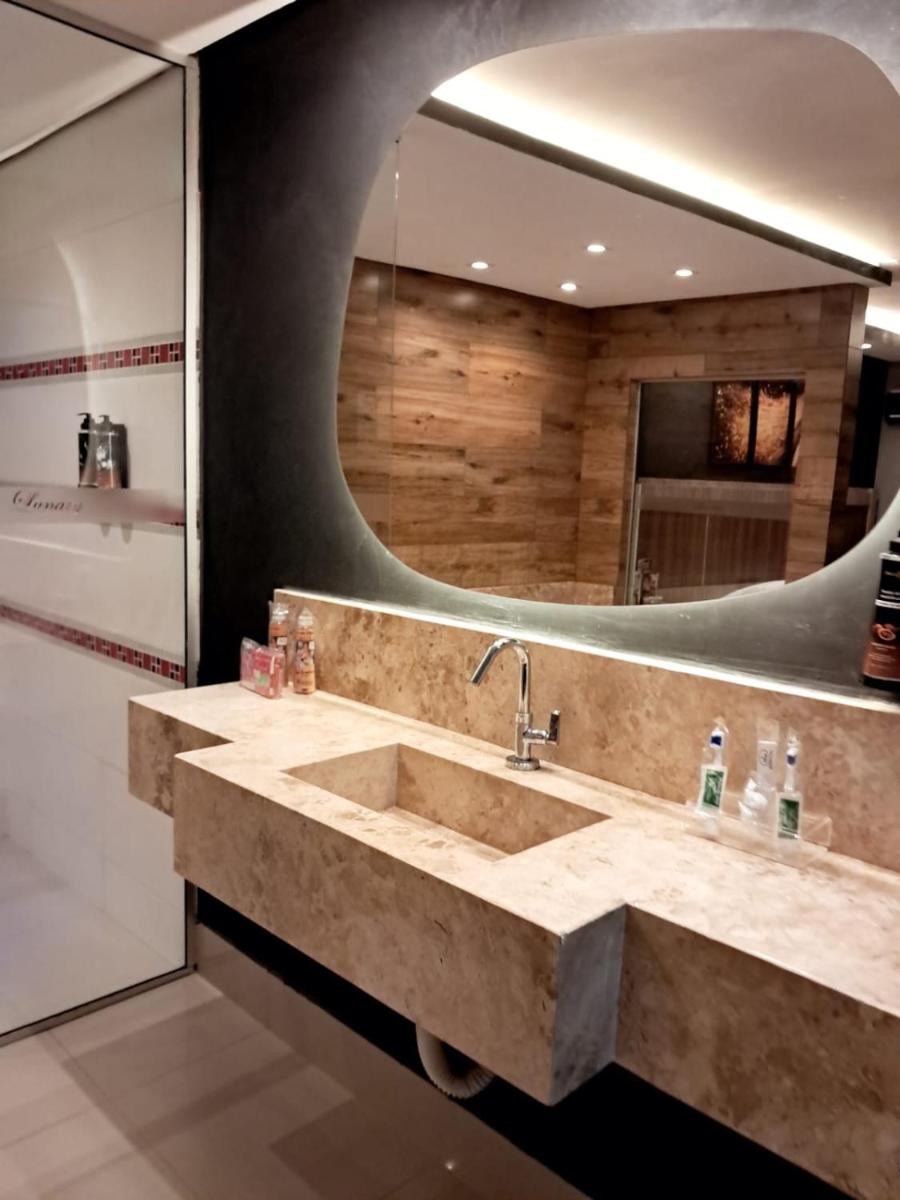 Motel Lunary - Housity