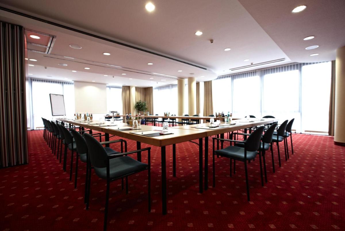 IntercityHotel Schwerin - Housity