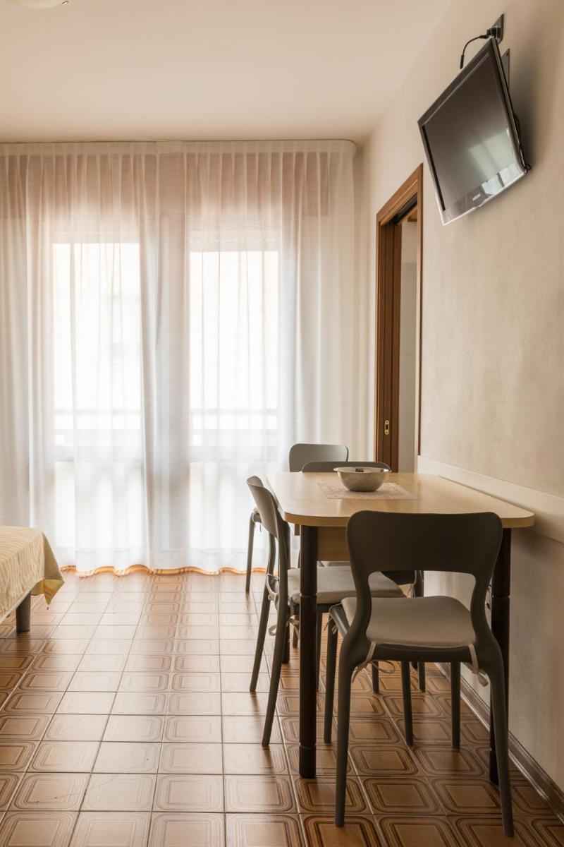 Hotel Sabrina - Housity