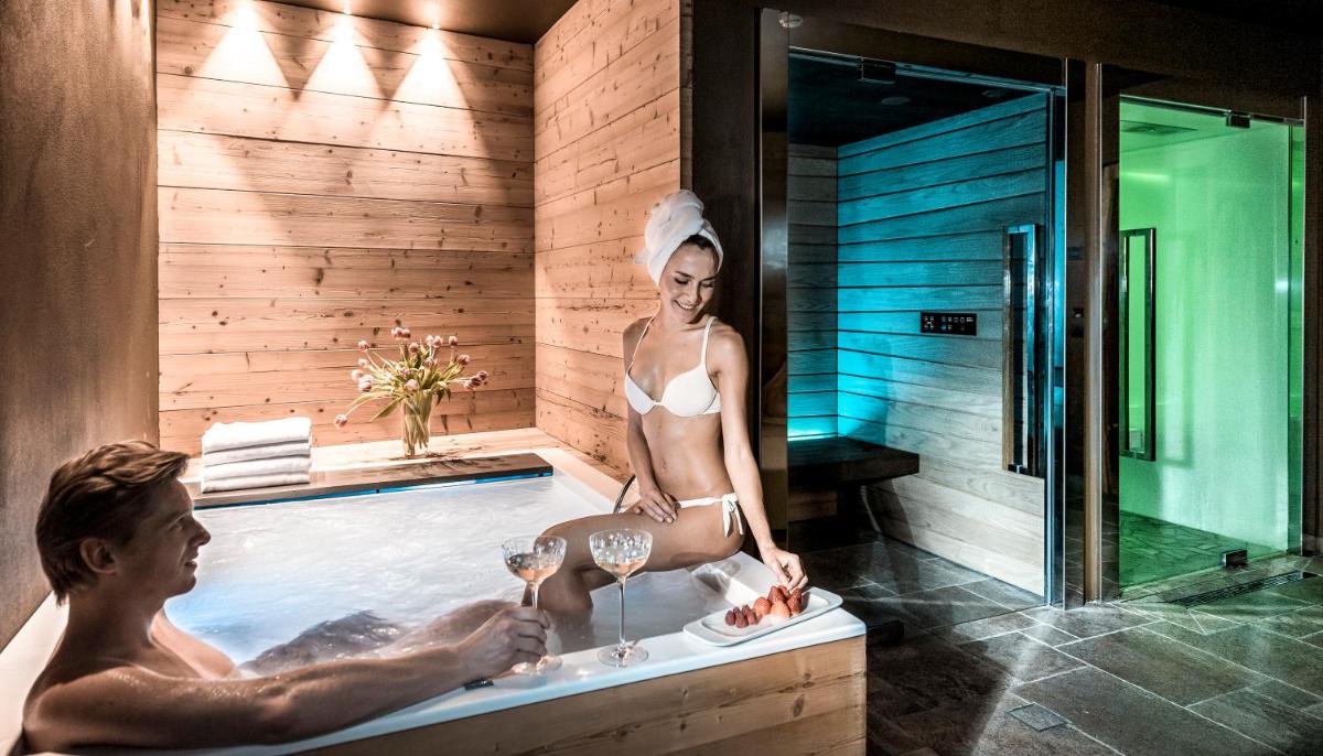 Hotel La Perla Wellness & Beauty - Housity