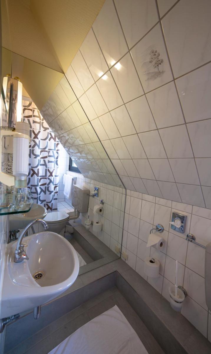 Hotel Zur Post GmbH Waldbreitbach - Housity
