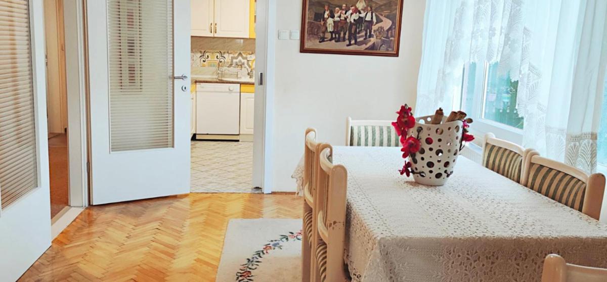 ZNK Family House - Housity
