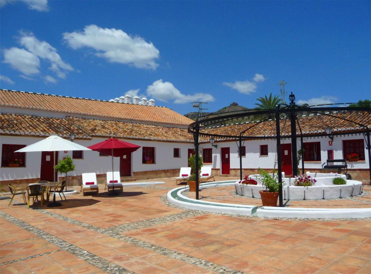 Hotel Cortijo del Arte - Caminito del Rey - Housity