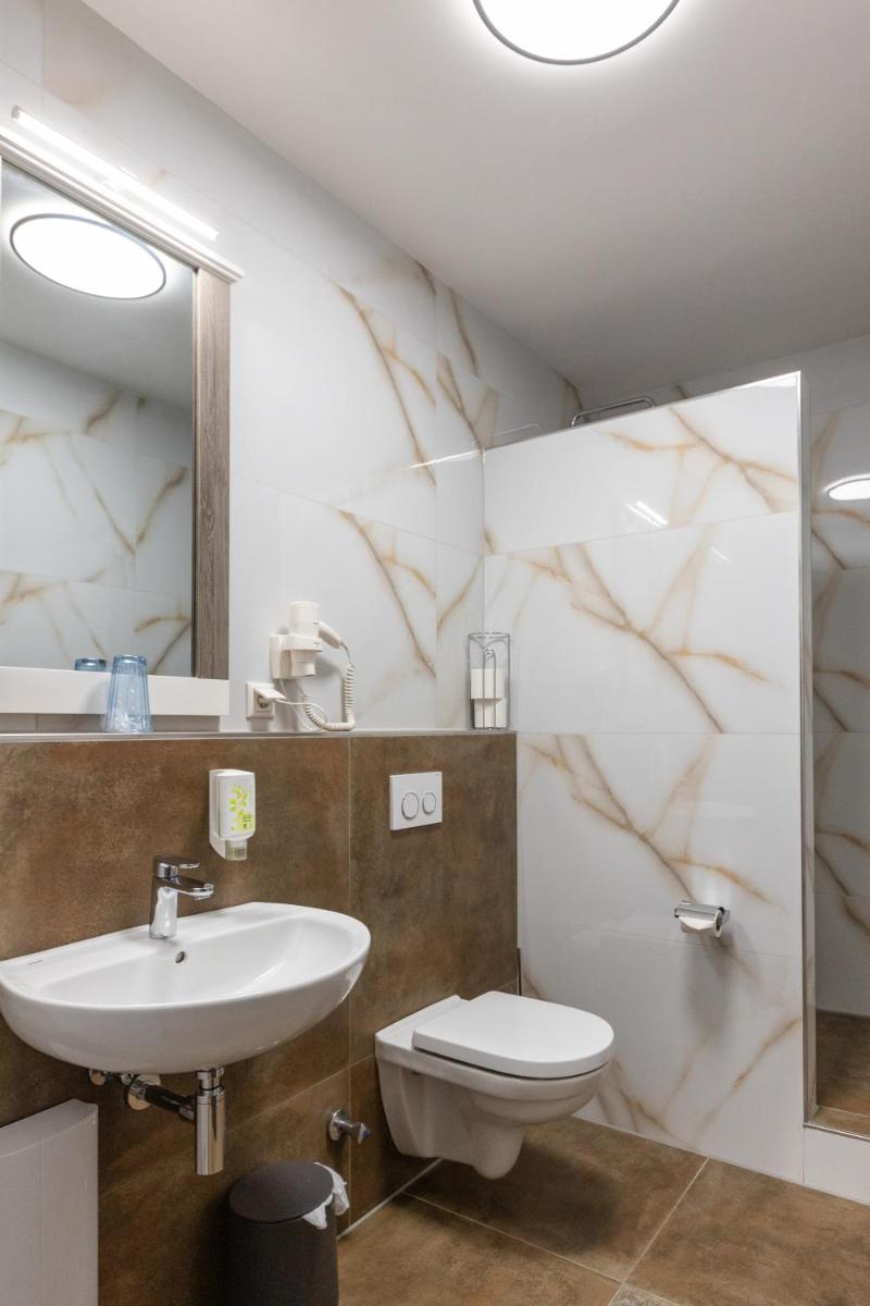 Aalto Hotel - Hizvo