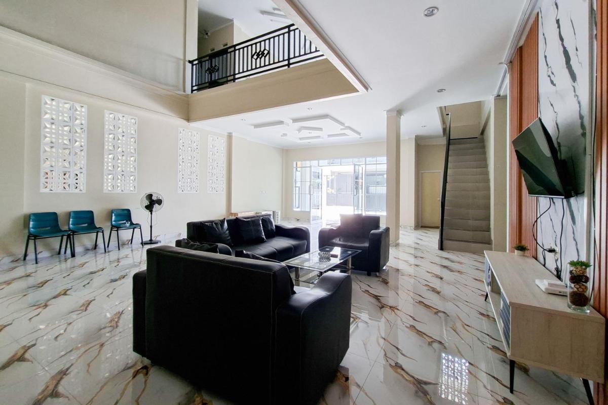 Sans Hotel Bliss Pekanbaru - Housity