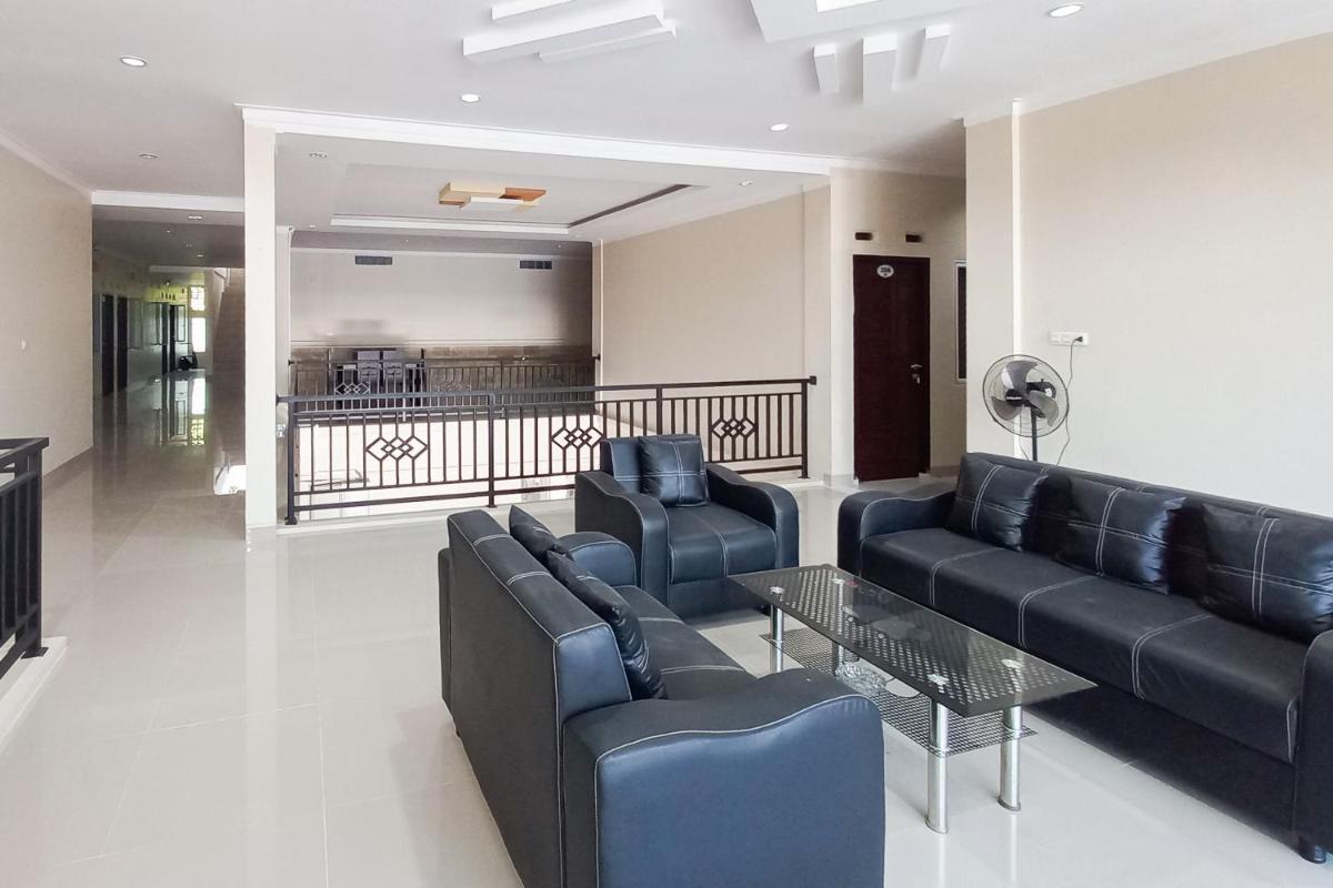 Sans Hotel Bliss Pekanbaru - Housity