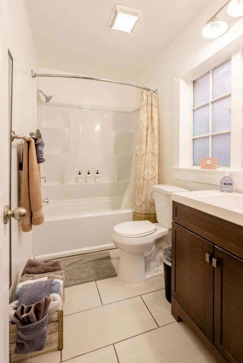 1bdrm Gaslamp Conv Cntr - W Parking & 3 Beds #5 - Housity